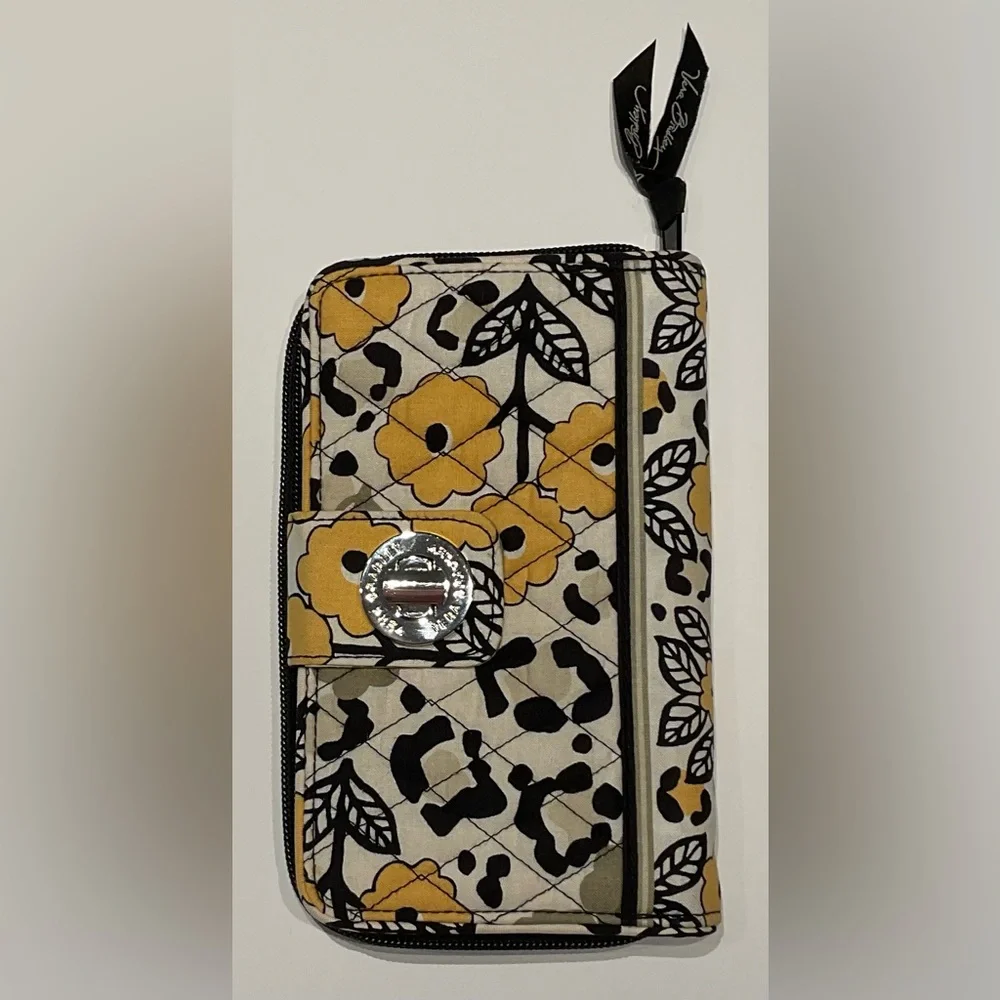Vera Bradley Go Wild Quilted Turnkey Wallet - Picture 10 of 14